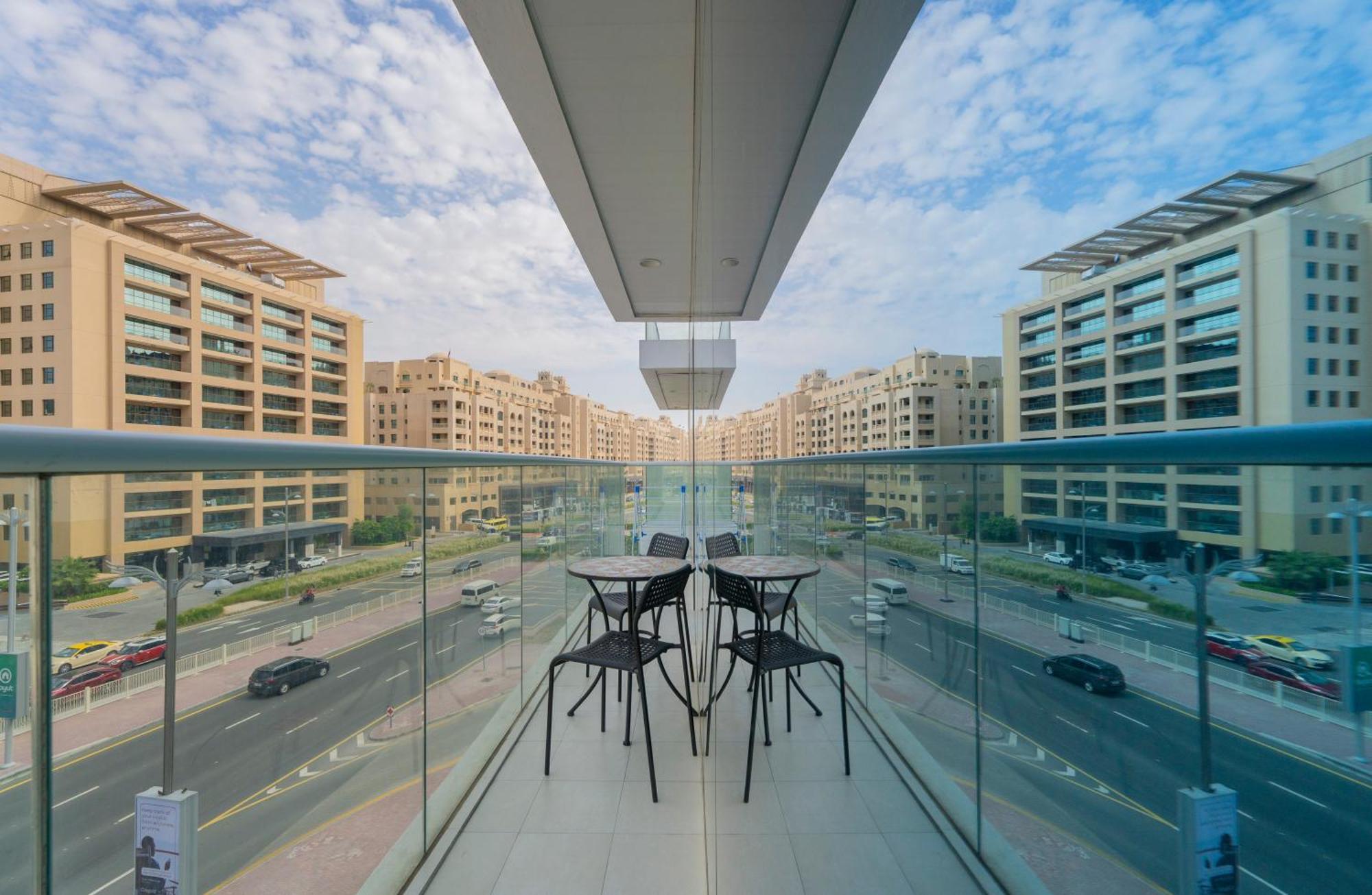 With Private Access At Palm Jumeirah Appartement *